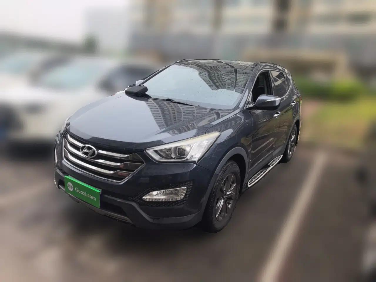 Hyundai Santa Fe 2013 2.4L Automatic Two-Wheel Drive Smart Version — миниатюра 1