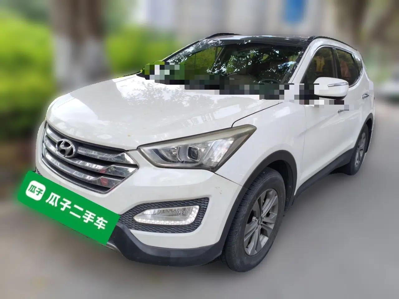 Hyundai Santa Fe 2013 2.4L Automatic Two-Wheel Drive Smart Version — миниатюра 1