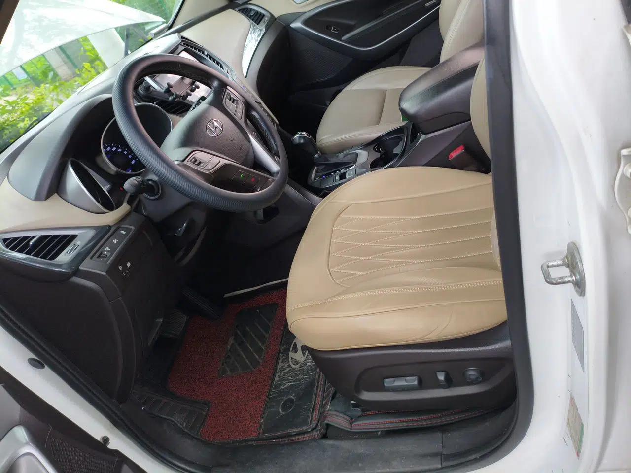 Hyundai Santa Fe 2013 2.4L Automatic Two-Wheel Drive Smart Version — миниатюра 16