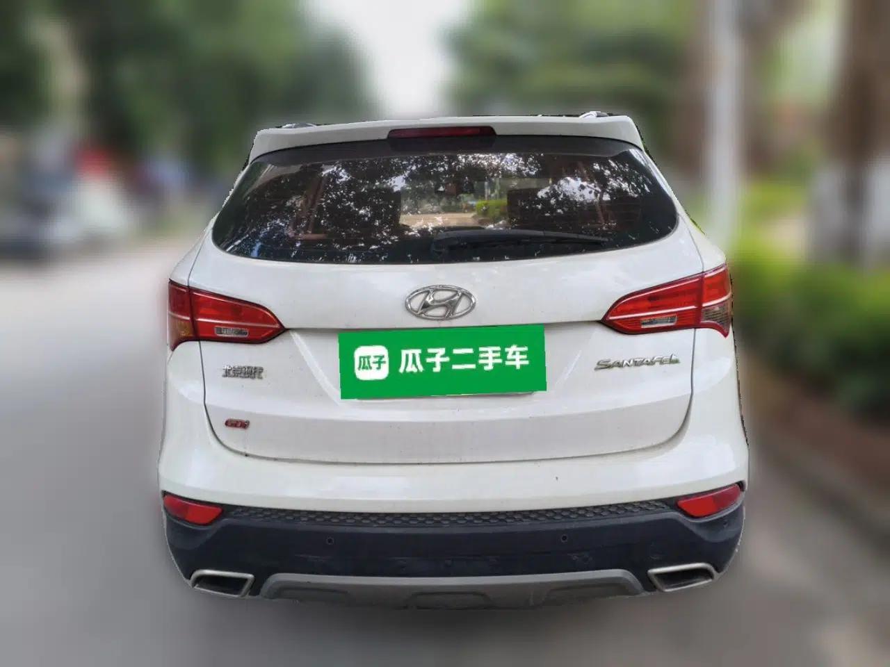 Hyundai Santa Fe 2013 2.4L Automatic Two-Wheel Drive Smart Version — миниатюра 5