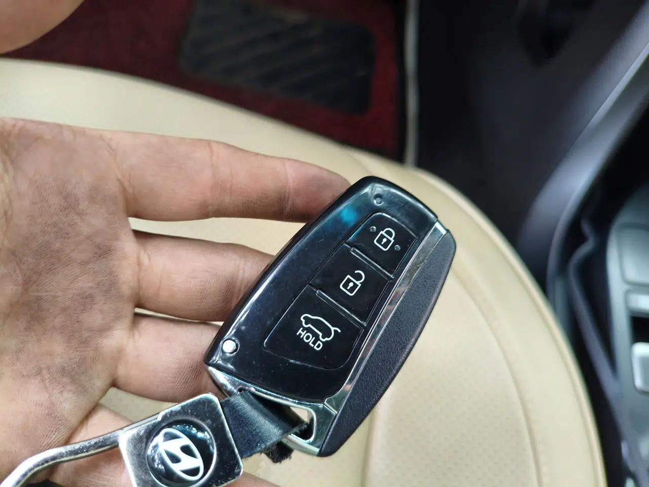 Hyundai Santa Fe 2013 2.4L Automatic Two-Wheel Drive Smart Version — миниатюра 9