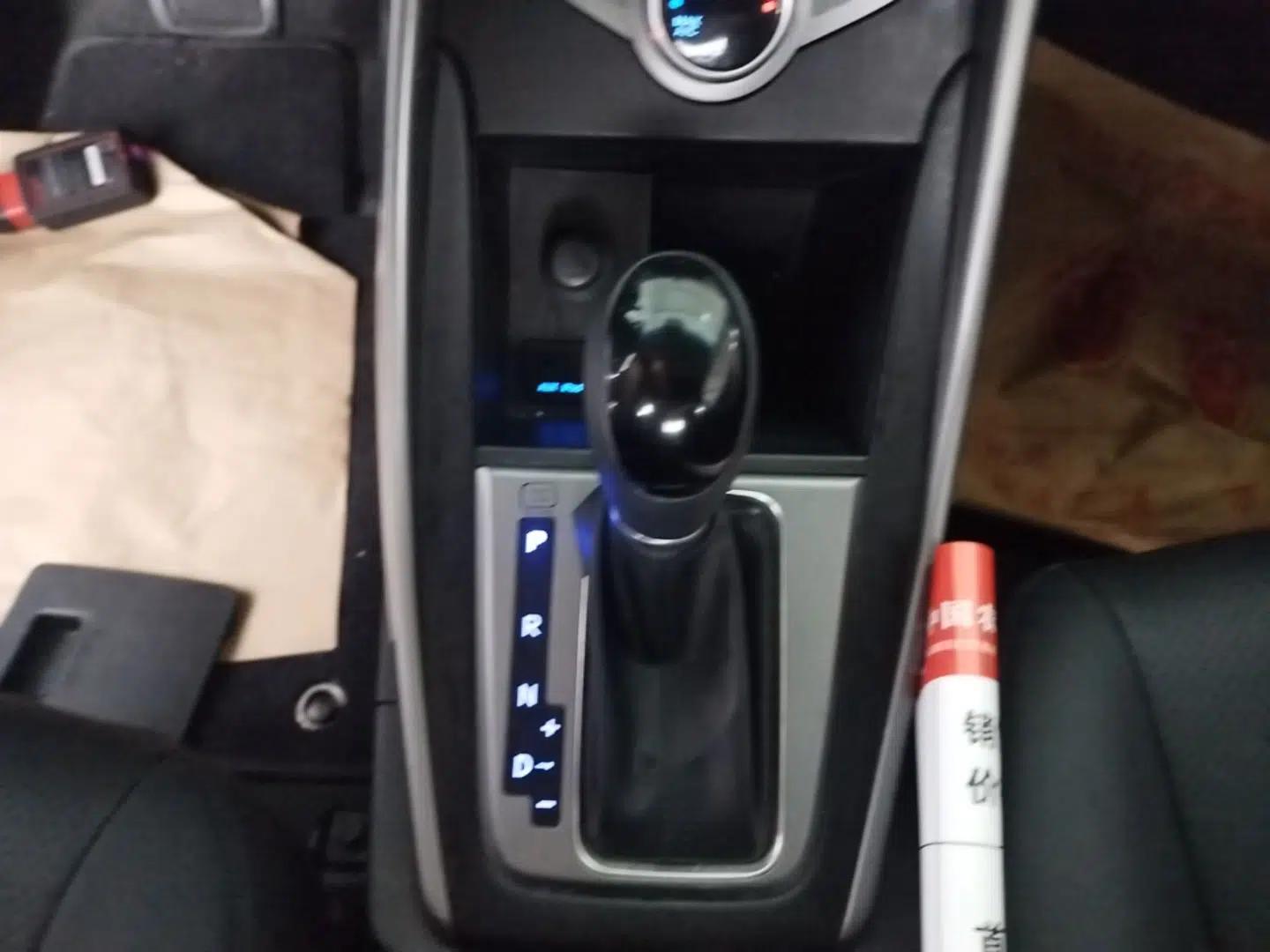 Hyundai Elantra (5th Generation / Langdong) 2015 1.6L Automatic Fashion Model — миниатюра 17