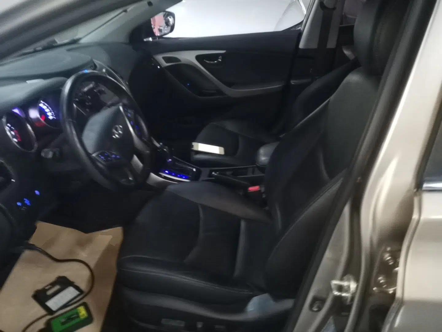 Hyundai Elantra (5th Generation / Langdong) 2013 1.6L Automatic Luxury Model — миниатюра 17