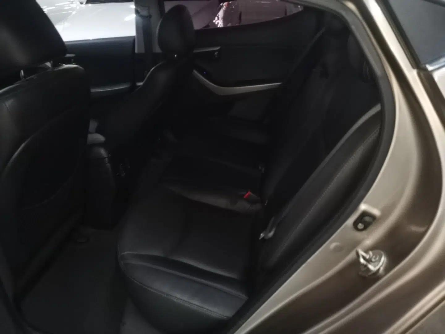 Hyundai Elantra (5th Generation / Langdong) 2013 1.6L Automatic Luxury Model — миниатюра 19