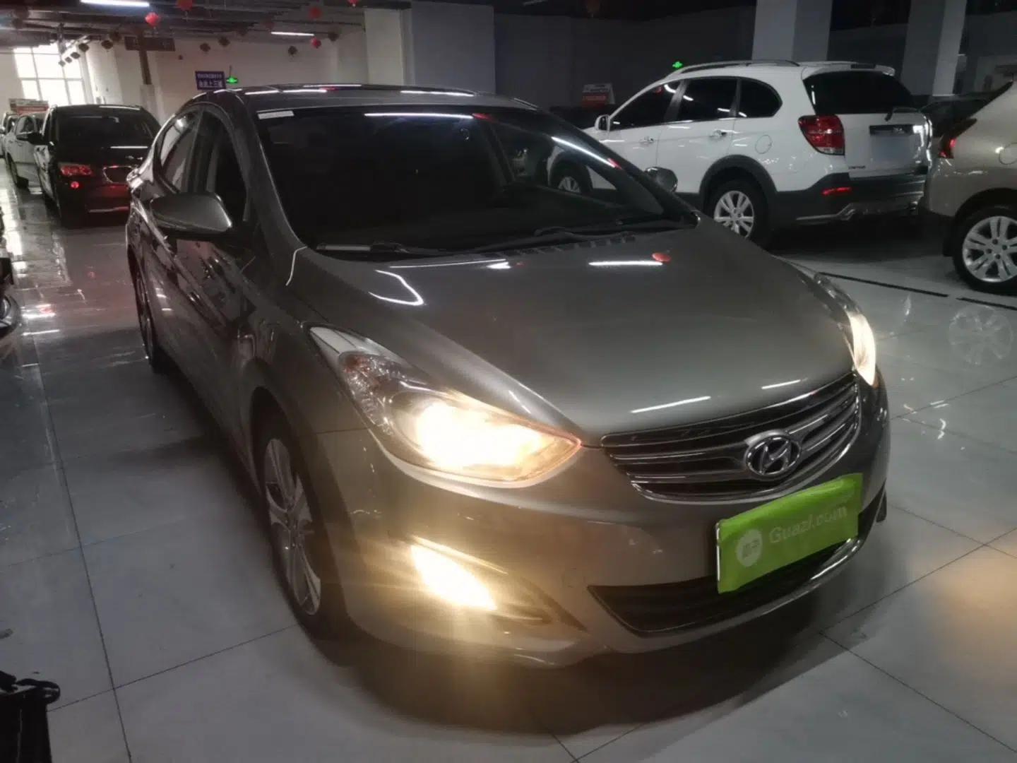 Hyundai Elantra (5th Generation / Langdong) 2013 1.6L Automatic Luxury Model — миниатюра 6