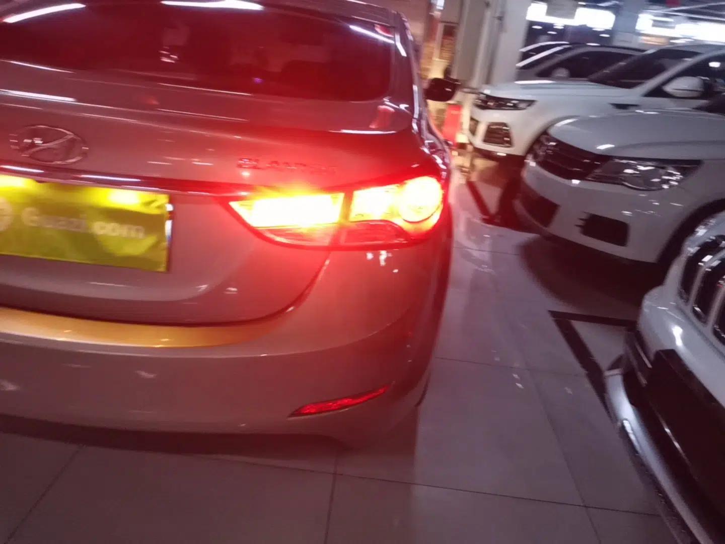 Hyundai Elantra (5th Generation / Langdong) 2013 1.6L Automatic Luxury Model — миниатюра 8
