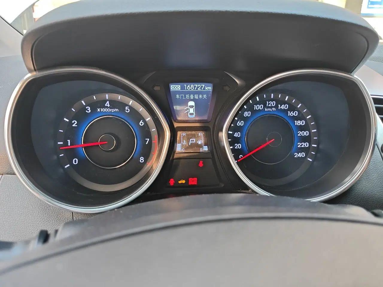 Hyundai Elantra (5th Generation / Langdong) 2013 1.6L Automatic Luxury Model — миниатюра 12