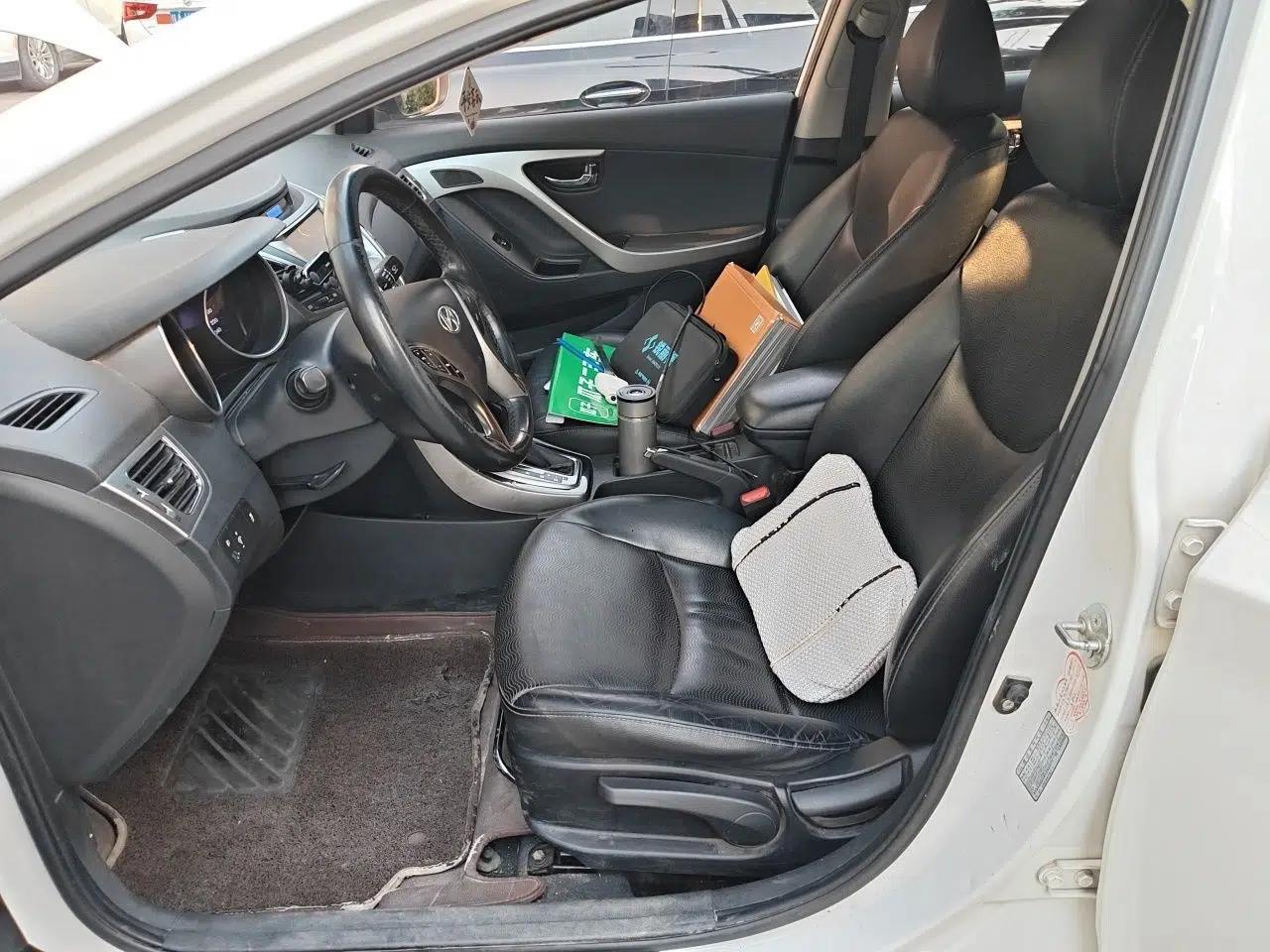 Hyundai Elantra (5th Generation / Langdong) 2013 1.6L Automatic Luxury Model — миниатюра 16