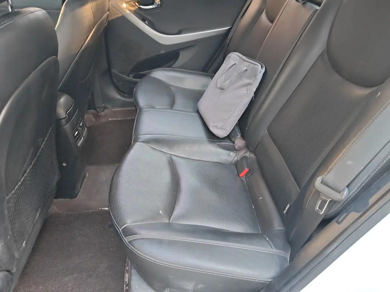 Hyundai Elantra (5th Generation / Langdong) 2013 1.6L Automatic Luxury Model — миниатюра 18