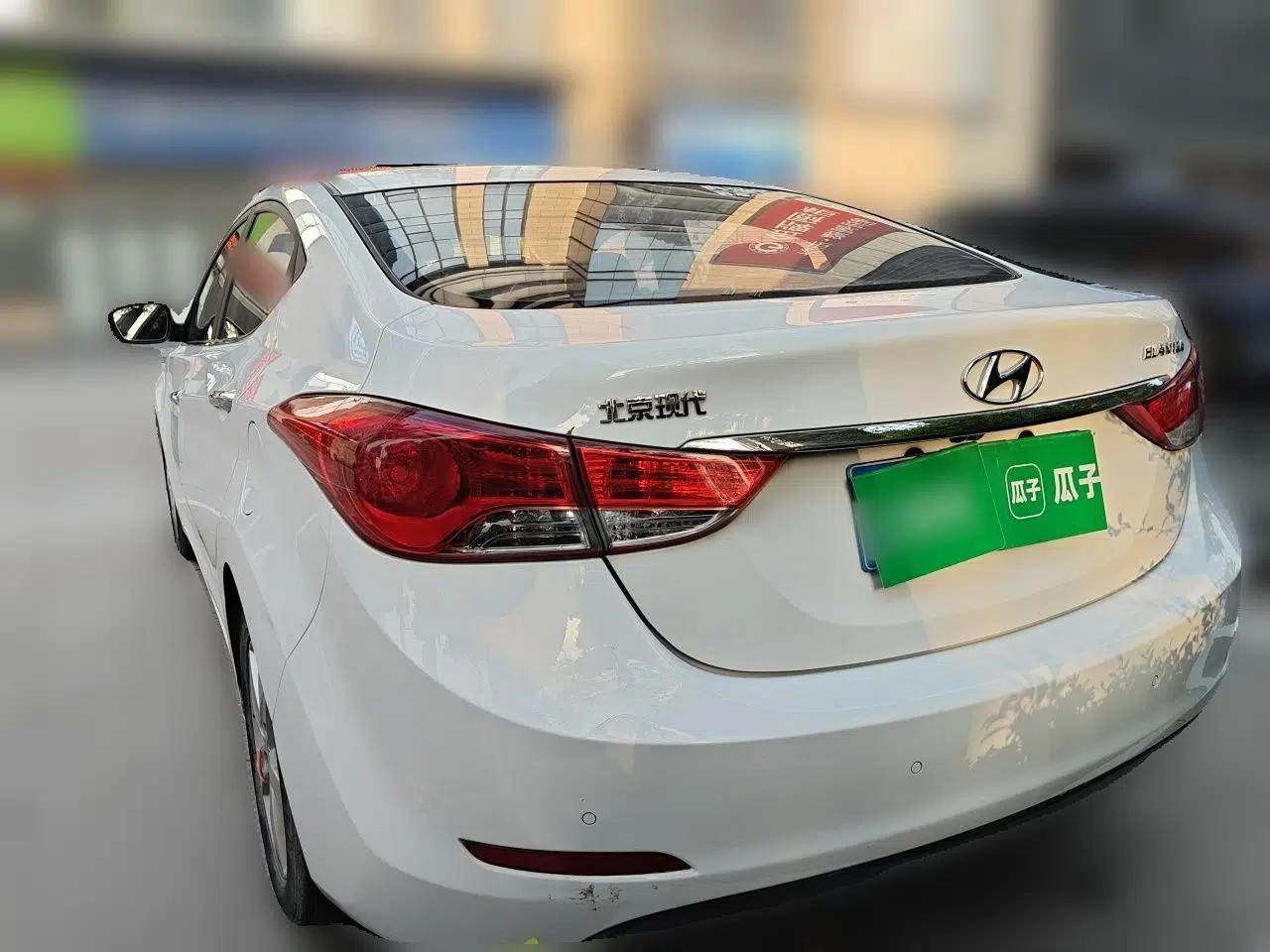 Hyundai Elantra (5th Generation / Langdong) 2013 1.6L Automatic Luxury Model — миниатюра 4