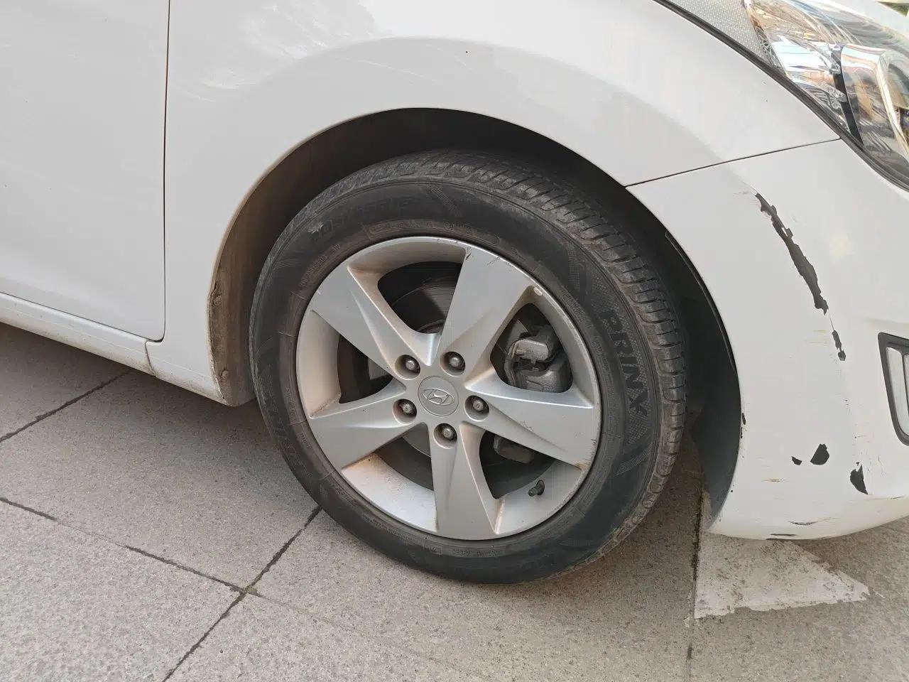 Hyundai Elantra (5th Generation / Langdong) 2013 1.6L Automatic Luxury Model — миниатюра 8