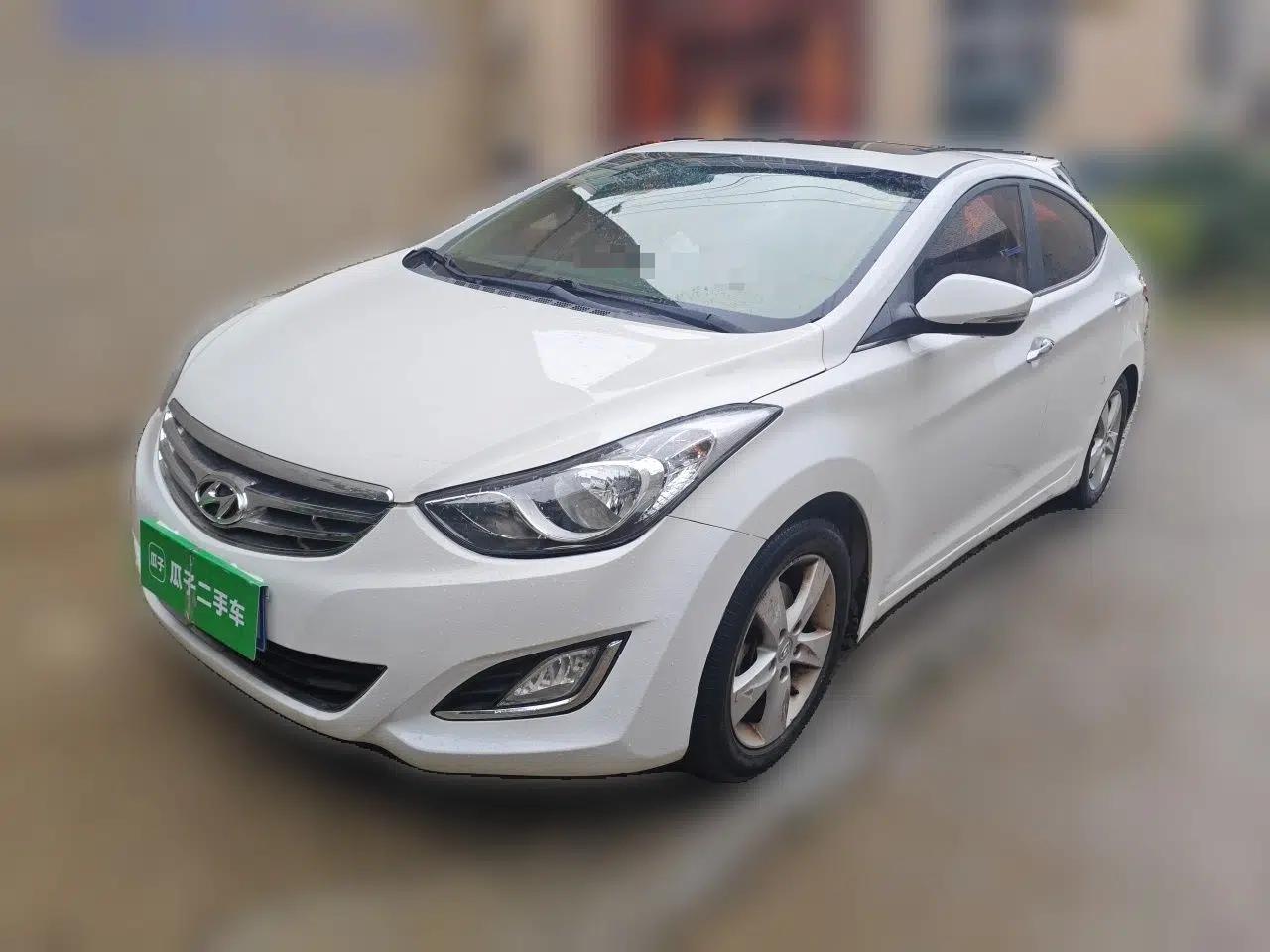 Hyundai Elantra (5th Generation / Langdong) 2012 1.6L Manual Leading Model — миниатюра 1