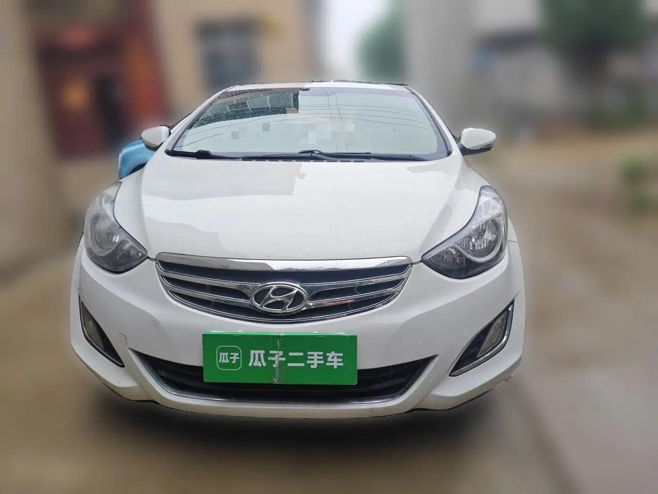 Hyundai Elantra (5th Generation / Langdong) 2012 1.6L Manual Leading Model — миниатюра 2
