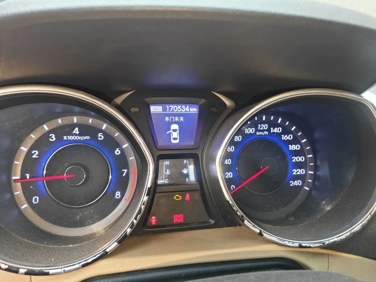 Hyundai Elantra (5th Generation / Langdong) 2012 1.6L Manual Leading Model — миниатюра 13