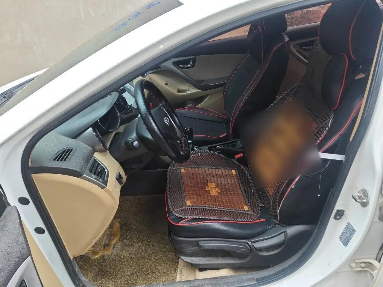 Hyundai Elantra (5th Generation / Langdong) 2012 1.6L Manual Leading Model — миниатюра 16