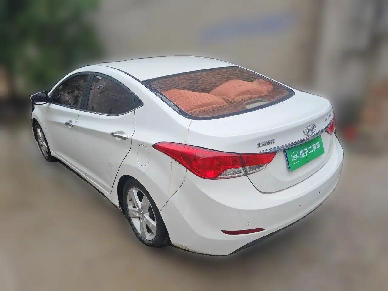 Hyundai Elantra (5th Generation / Langdong) 2012 1.6L Manual Leading Model — миниатюра 4