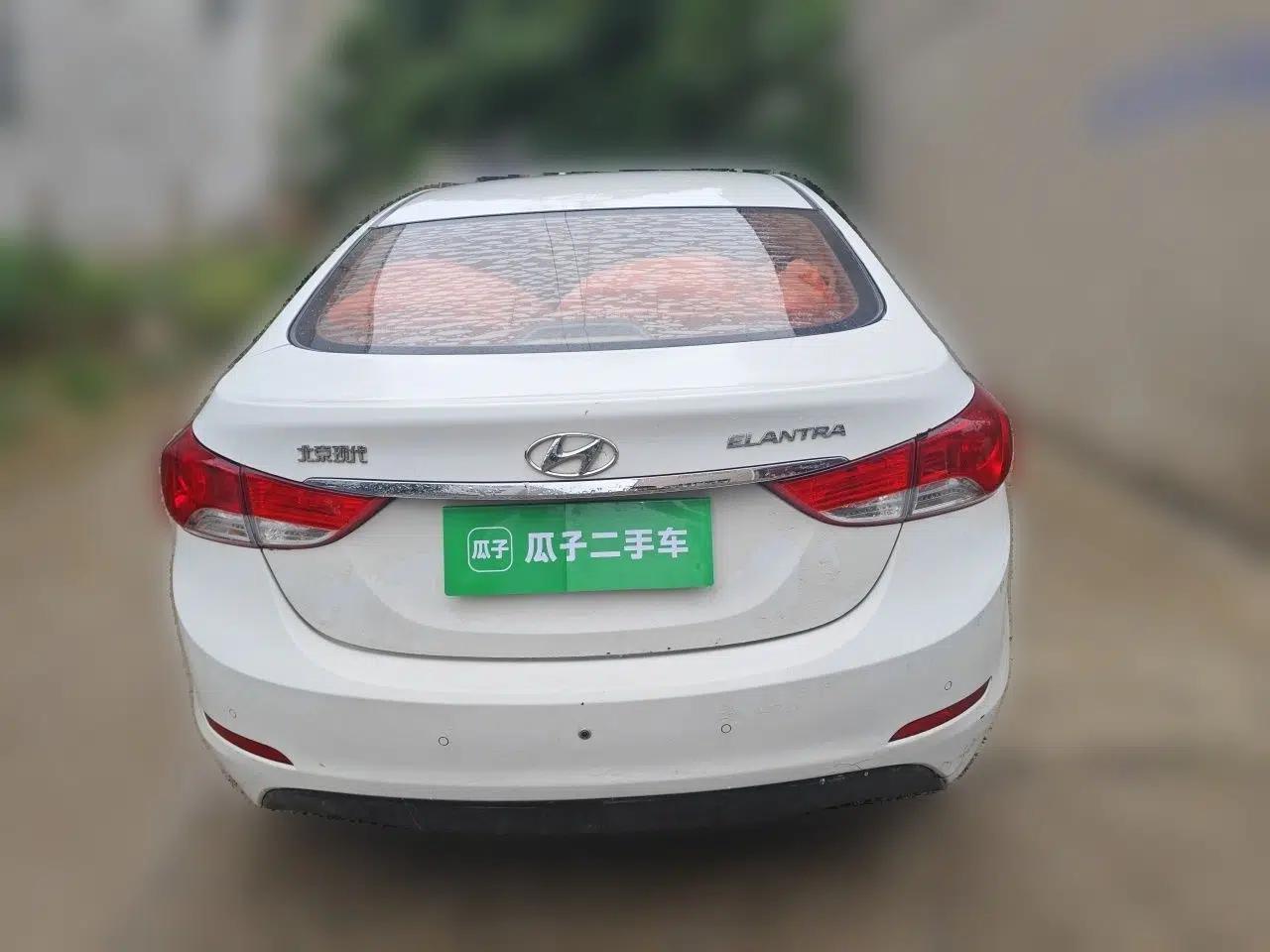 Hyundai Elantra (5th Generation / Langdong) 2012 1.6L Manual Leading Model — миниатюра 5