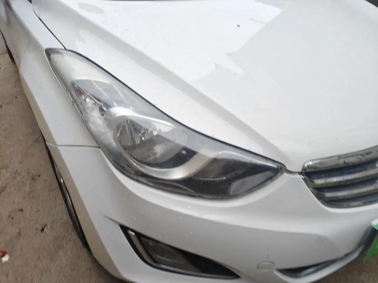 Hyundai Elantra (5th Generation / Langdong) 2012 1.6L Manual Leading Model — миниатюра 7
