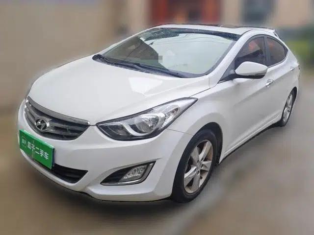 Hyundai Elantra (5th Generation / Langdong) 2012 1.6L Manual Leading Model