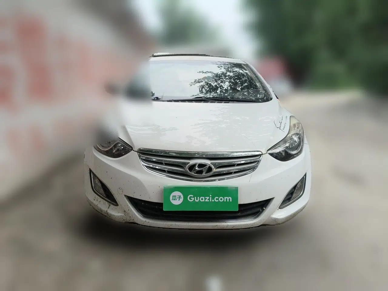 Hyundai Elantra (5th Generation / Langdong) 2012 1.6L Manual Fashion Edition — миниатюра 2