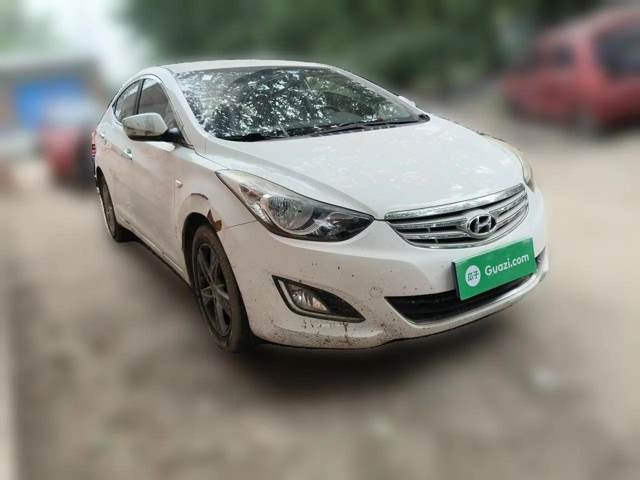 Hyundai Elantra (5th Generation / Langdong) 2012 1.6L Manual Fashion Edition — миниатюра 3