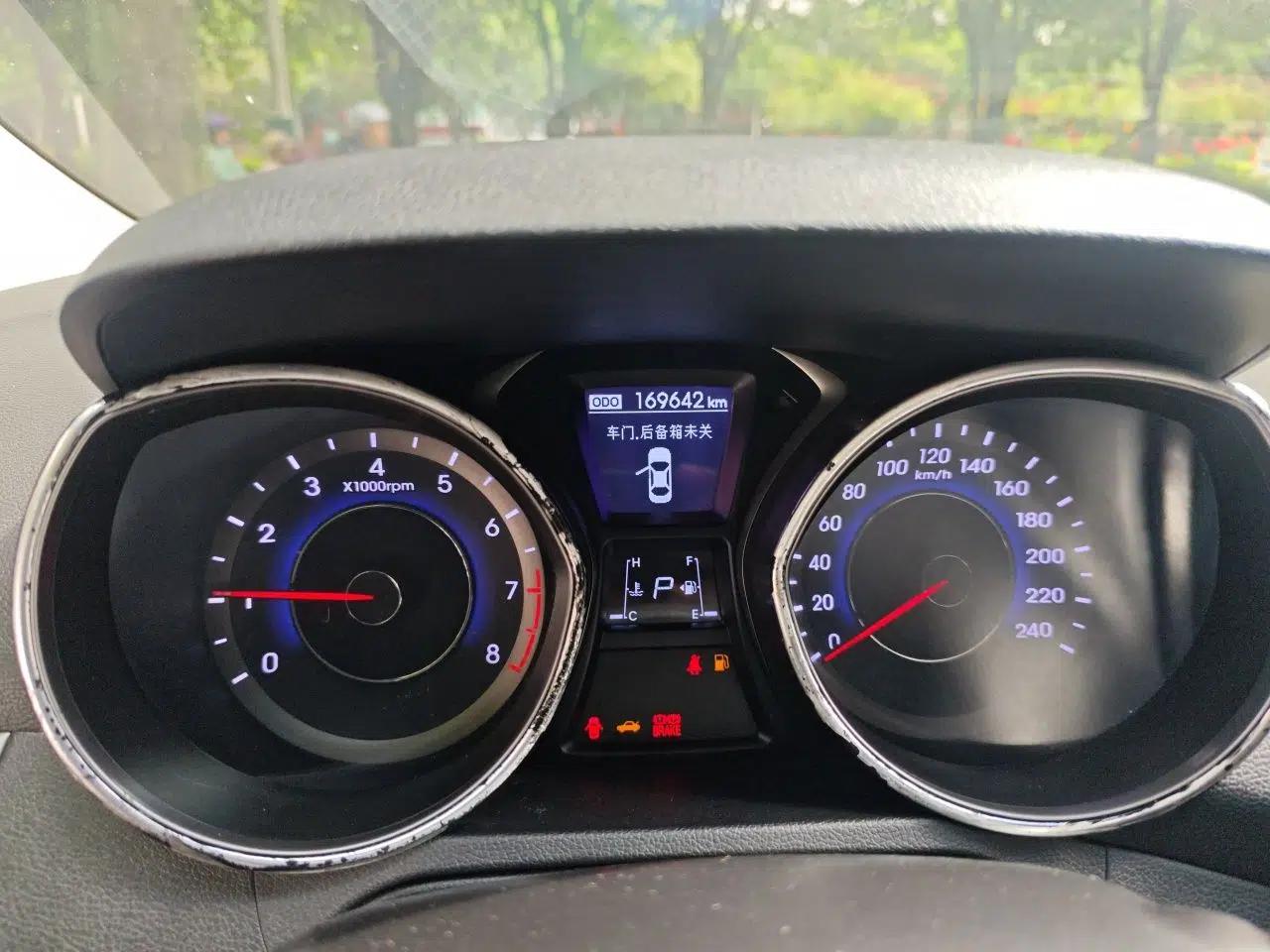 Hyundai Elantra (5th Generation / Langdong) 2013 1.6L Automatic Leading Model — миниатюра 13