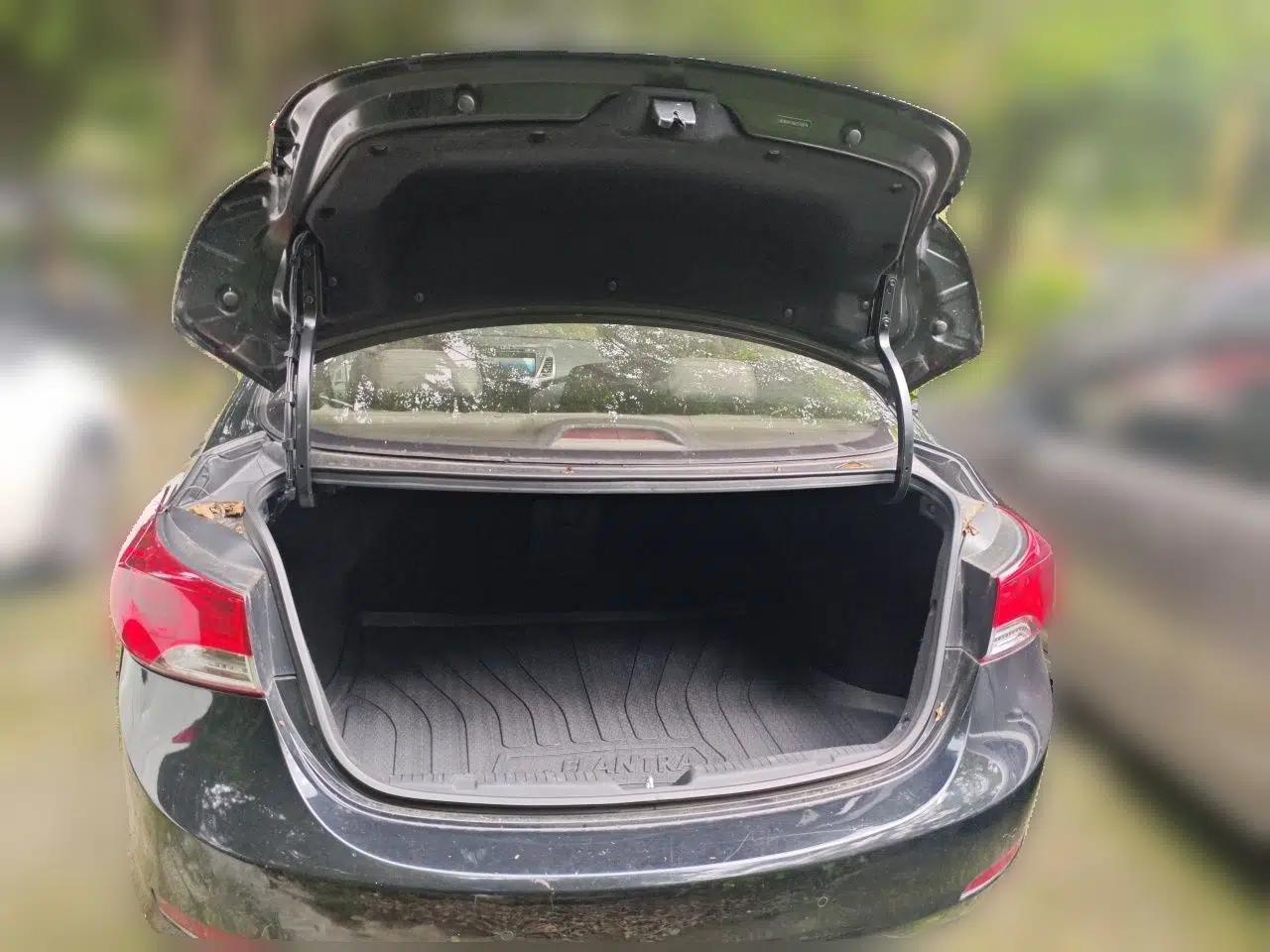 Hyundai Elantra (5th Generation / Langdong) 2013 1.6L Automatic Leading Model — миниатюра 20