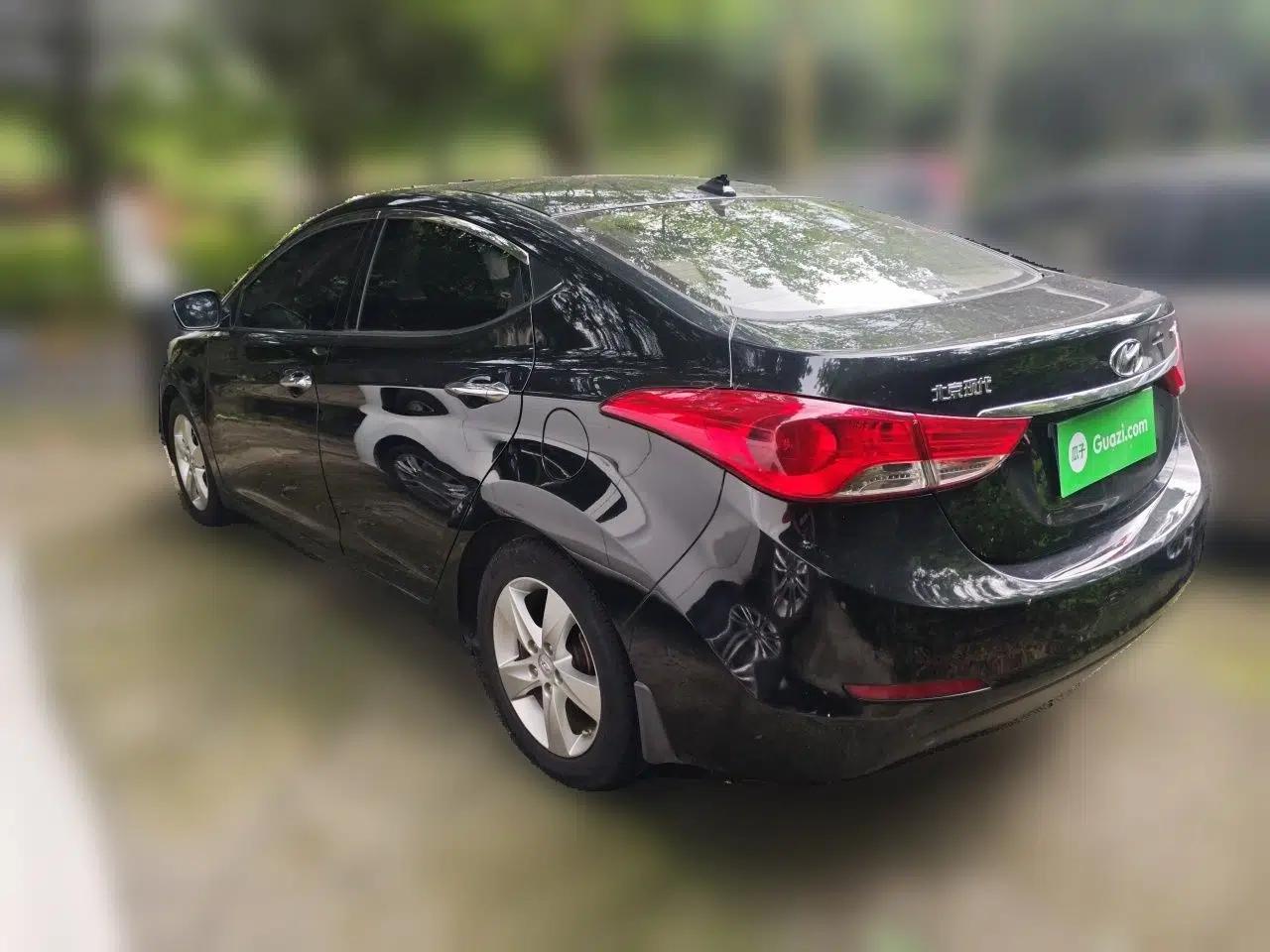 Hyundai Elantra (5th Generation / Langdong) 2013 1.6L Automatic Leading Model — миниатюра 4