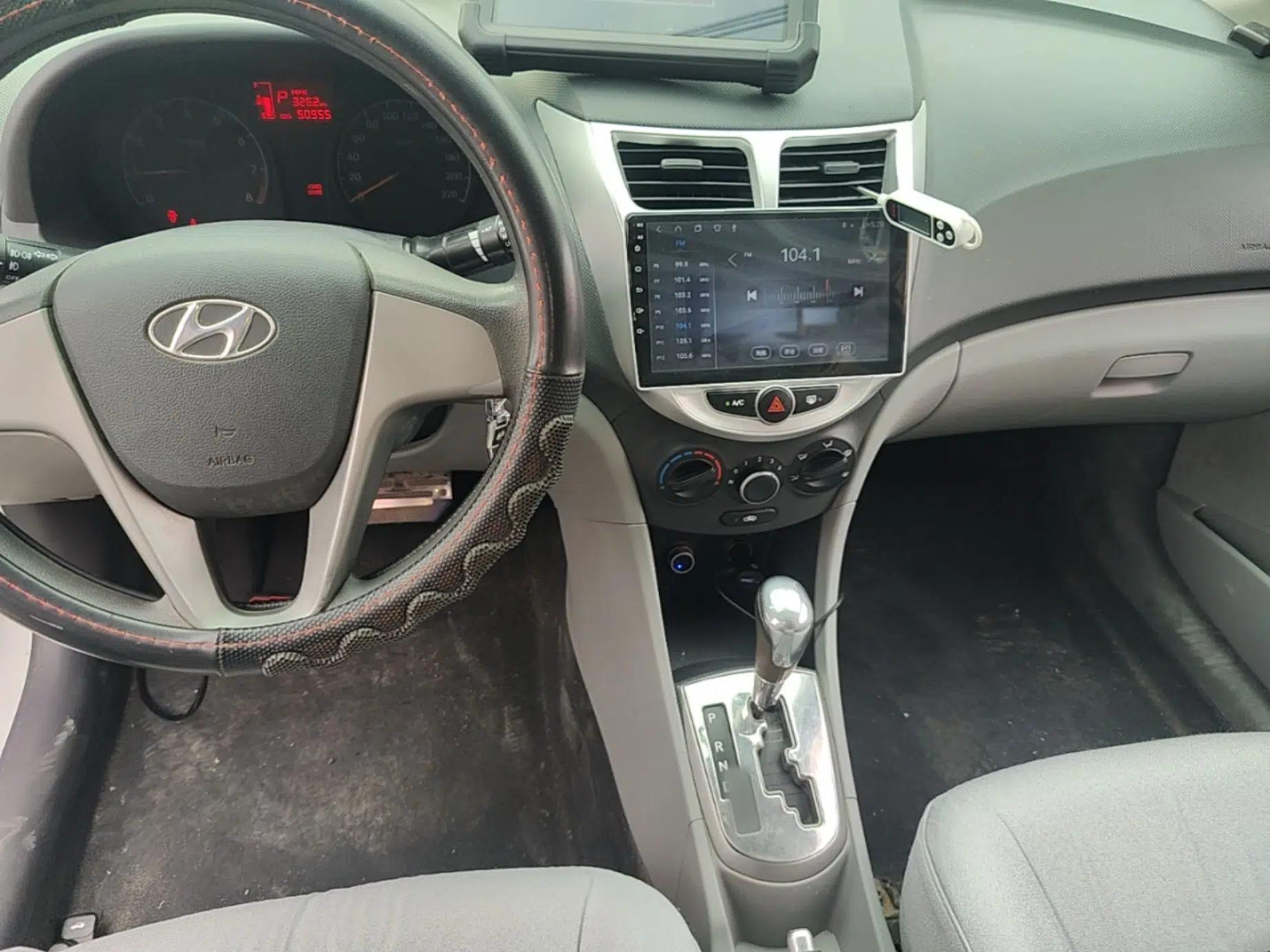 Hyundai Verna (older generation) 2016 1.4L Automatic Smart GLS — миниатюра 13