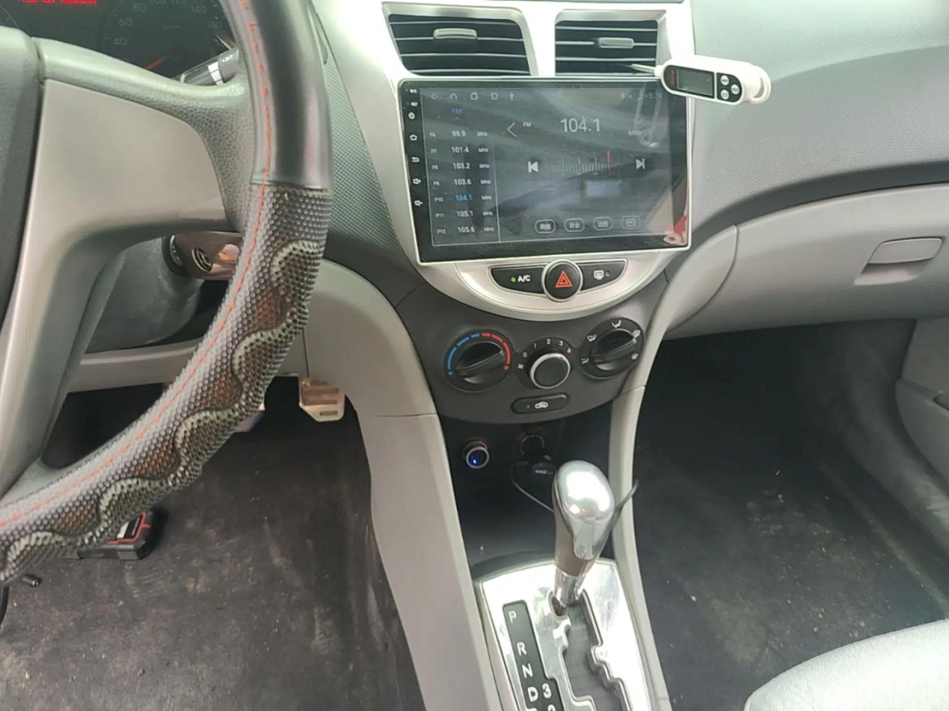 Hyundai Verna (older generation) 2016 1.4L Automatic Smart GLS — миниатюра 16
