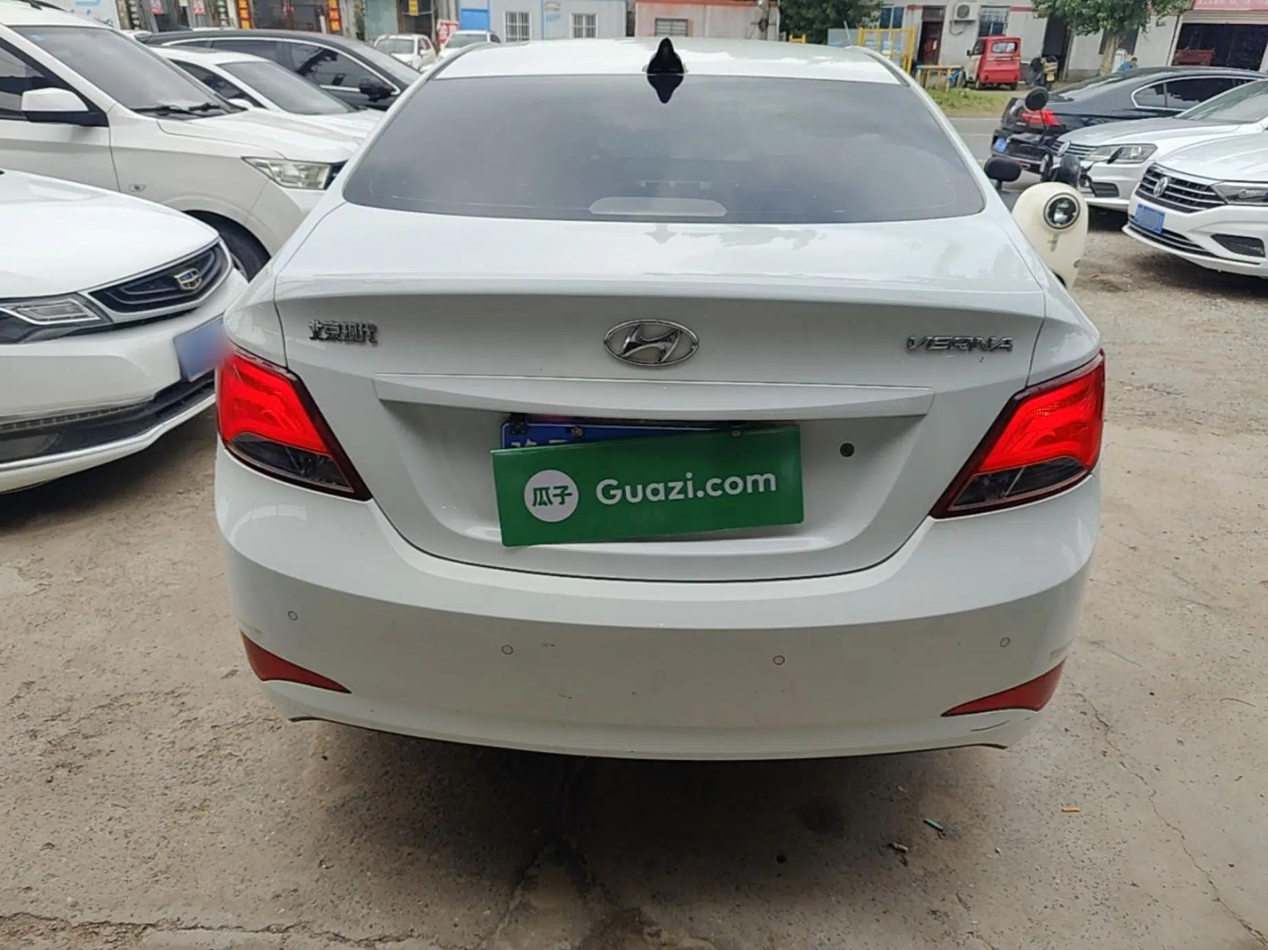 Hyundai Verna (older generation) 2016 1.4L Automatic Smart GLS — миниатюра 5