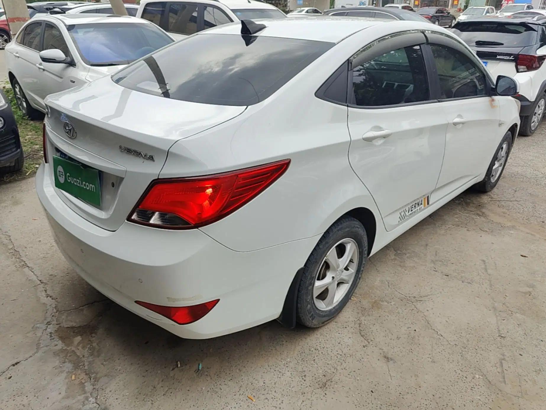 Hyundai Verna (older generation) 2016 1.4L Automatic Smart GLS — миниатюра 6