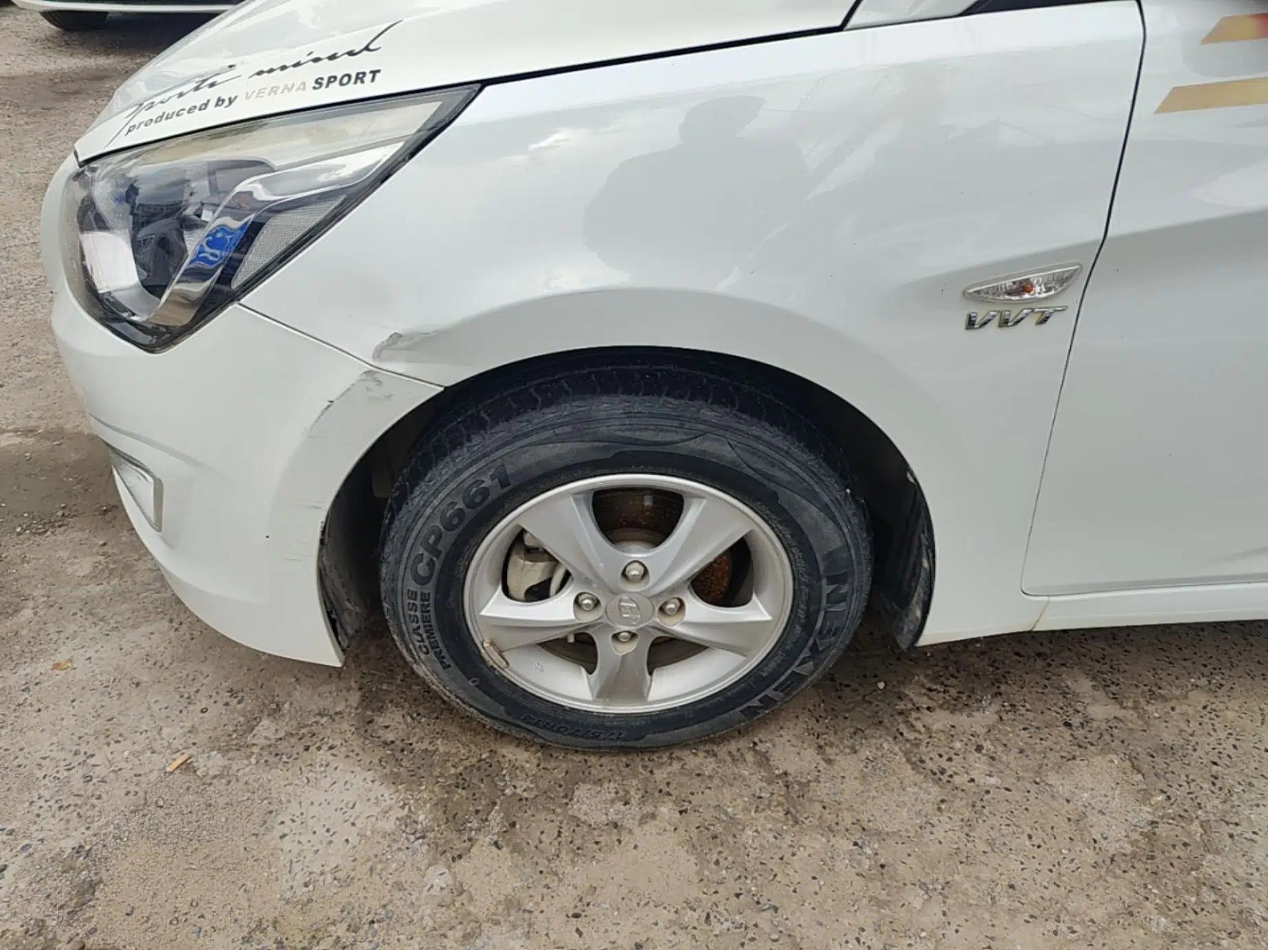 Hyundai Verna (older generation) 2016 1.4L Automatic Smart GLS — миниатюра 8