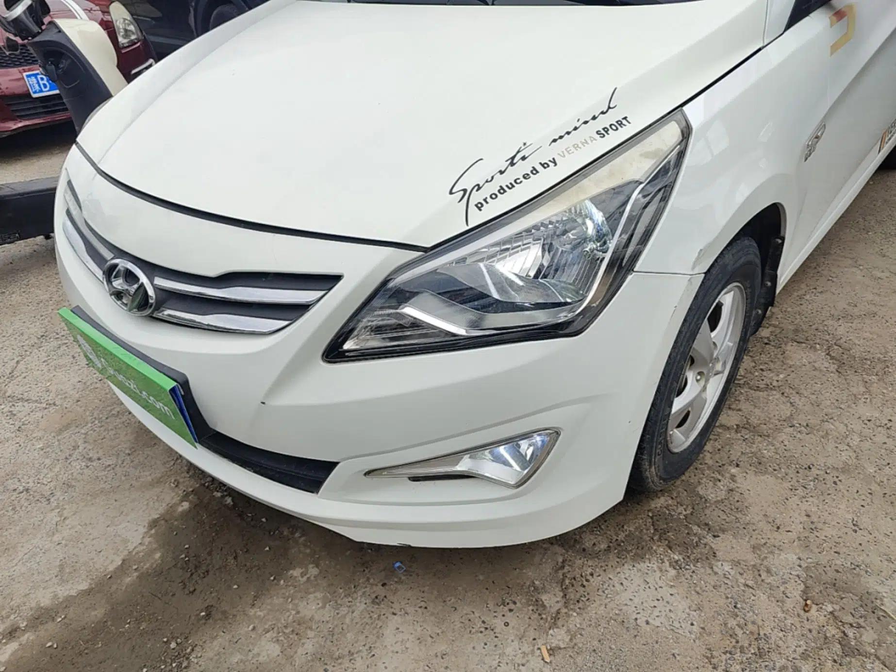 Hyundai Verna (older generation) 2016 1.4L Automatic Smart GLS — миниатюра 9