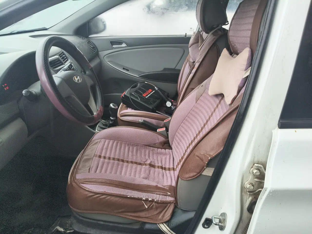 Hyundai Verna (older generation) 2014 1.4L Manual Smart GLS Trim — миниатюра 16