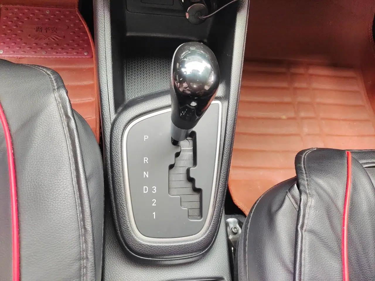 Hyundai Verna (older generation) 2017 1.4L Automatic YueXiang Edition China V-standard — миниатюра 15