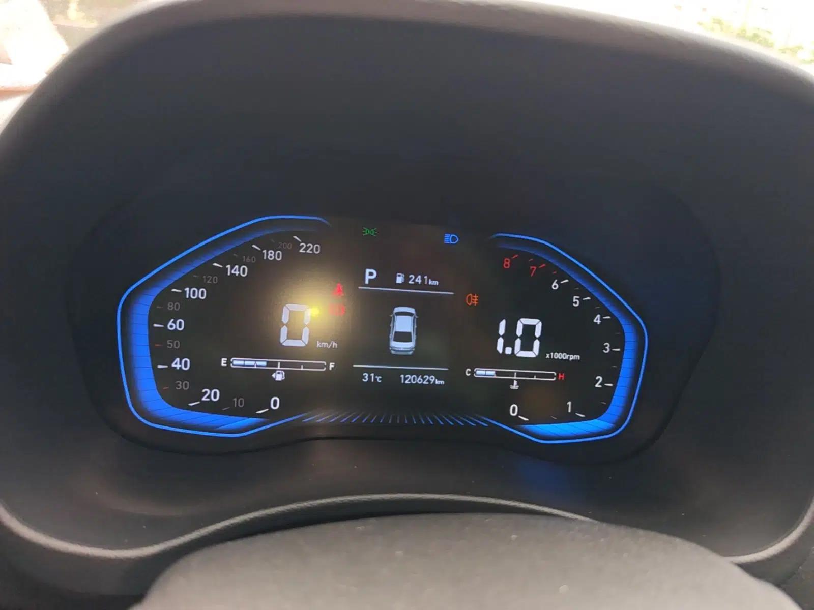 Hyundai Verna (new generation) 2020 1.4L CVT GLS Cool Edition — миниатюра 15