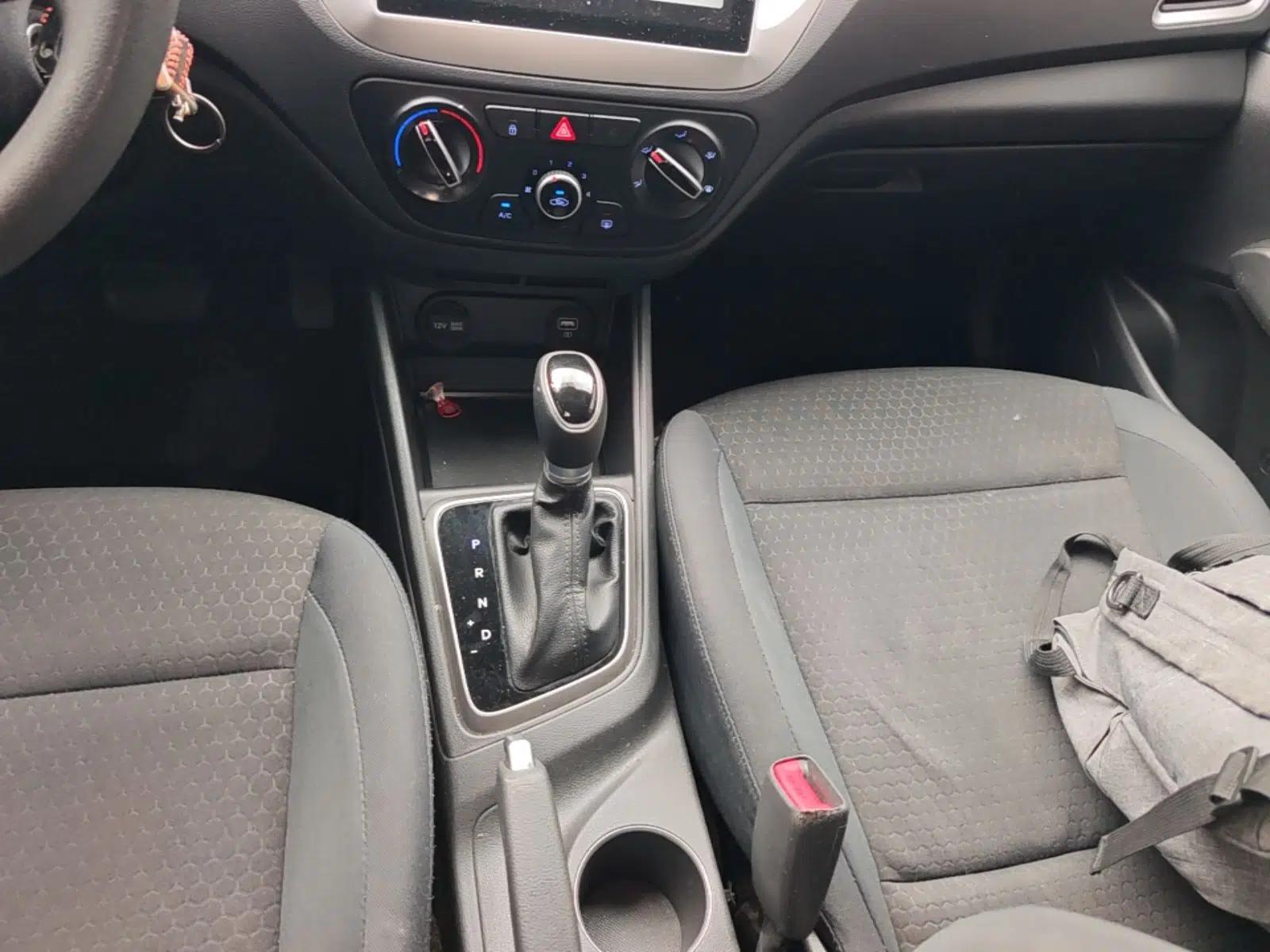 Hyundai Verna (new generation) 2020 1.4L CVT GLS Cool Edition — миниатюра 17