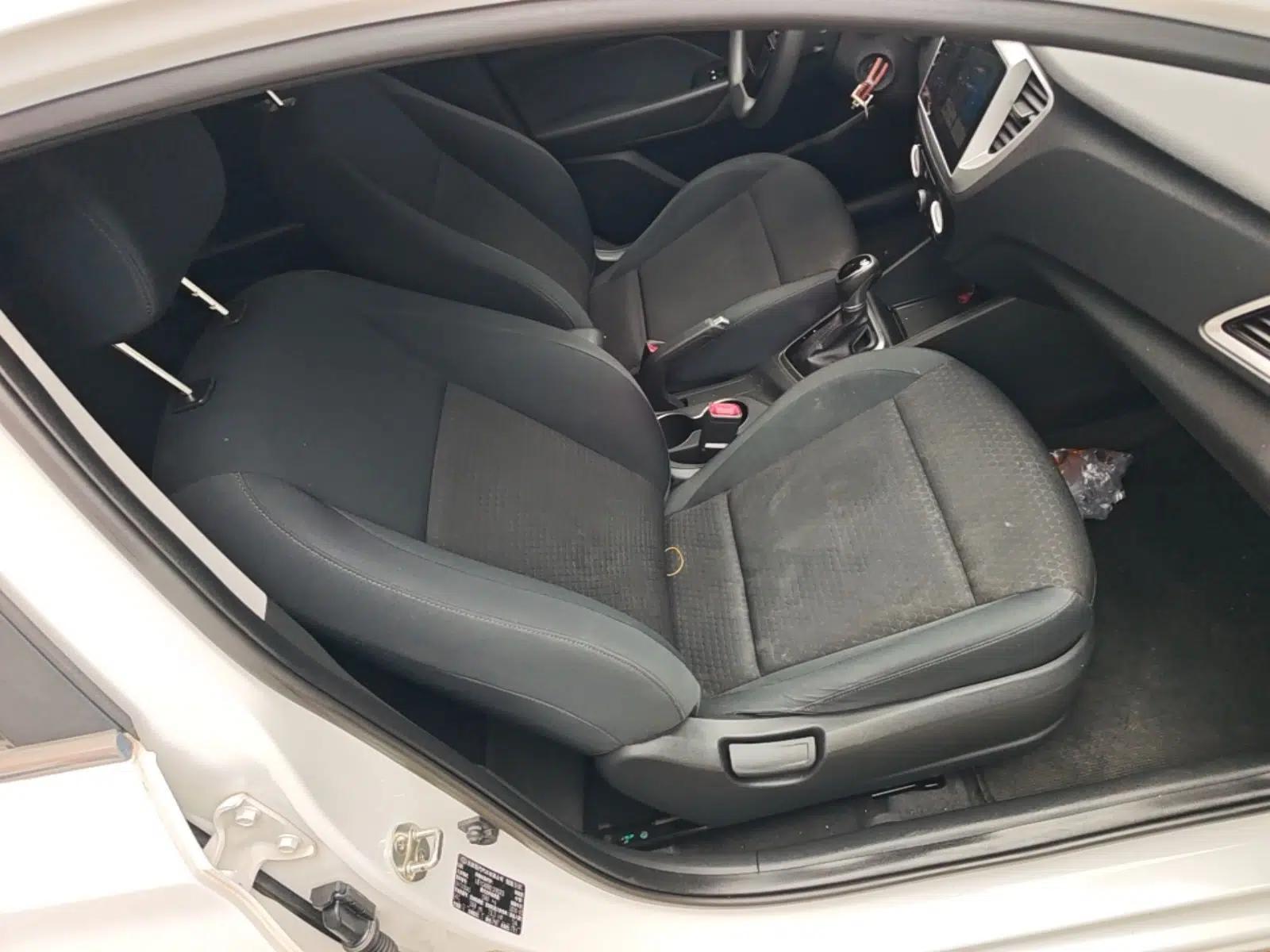 Hyundai Verna (new generation) 2020 1.4L CVT GLS Cool Edition — миниатюра 23