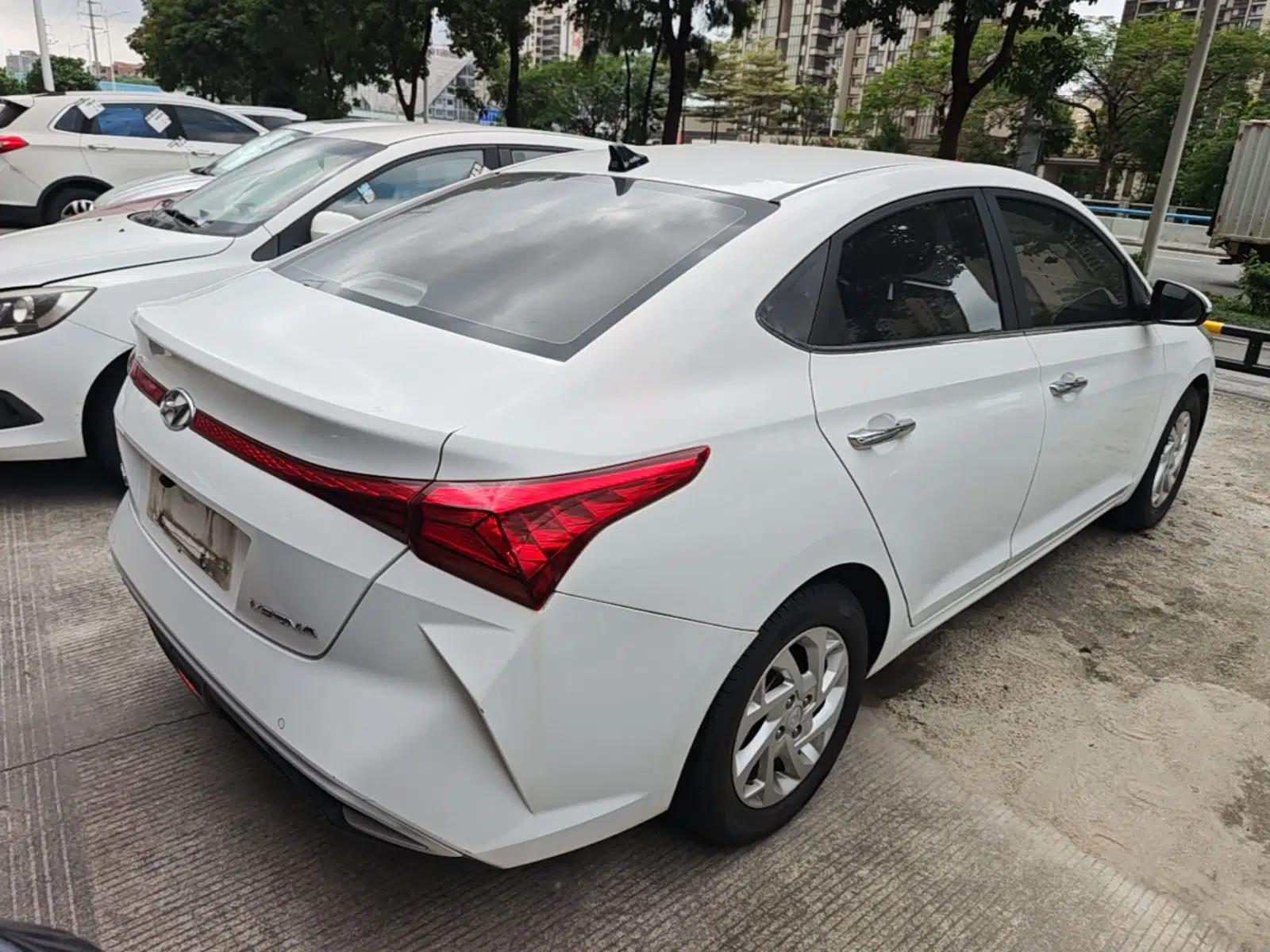 Hyundai Verna (new generation) 2020 1.4L CVT GLS Cool Edition — миниатюра 6