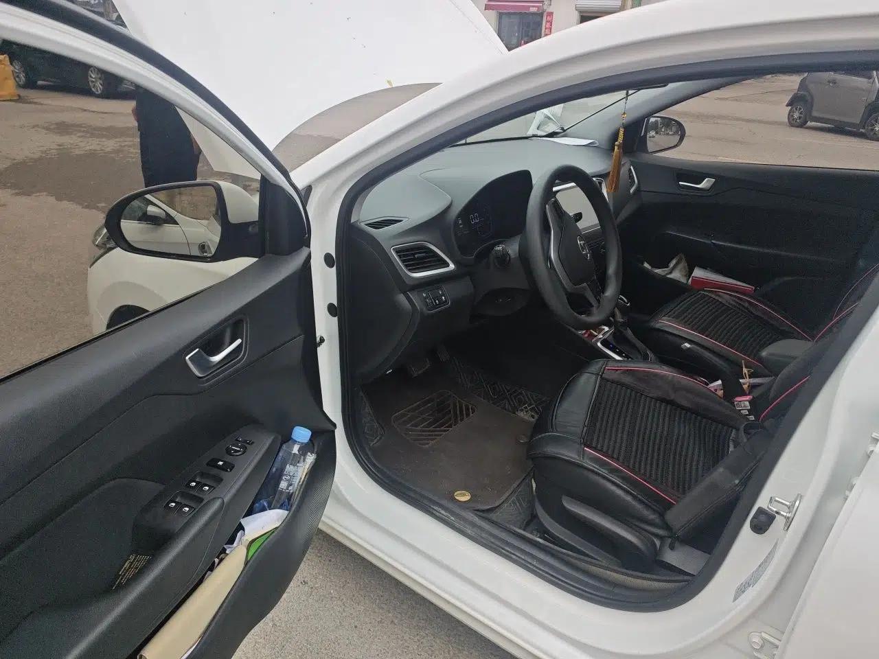 Hyundai Verna (new generation) 2020 1.4L CVT GLS Cool Edition — миниатюра 17