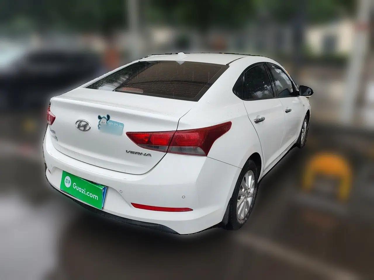 Hyundai Verna (new generation) 2016 1.4L Manual Cool Edition GLS — миниатюра 6