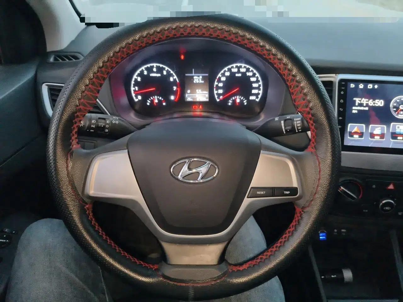 Hyundai Verna (new generation) 2016 1.4L Manual Cool Edition GLS — миниатюра 11