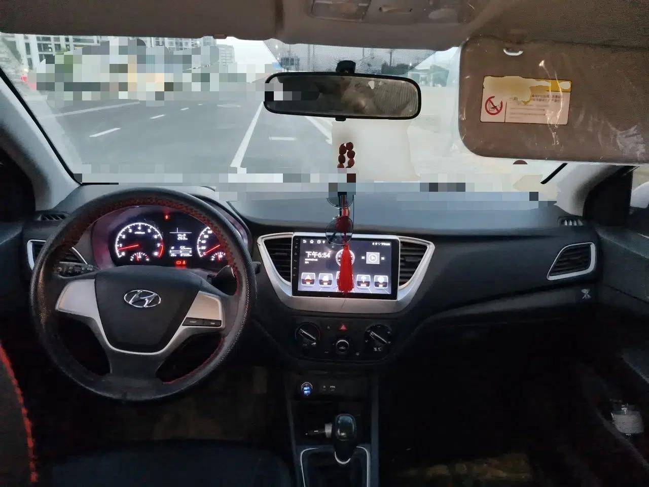 Hyundai Verna (new generation) 2016 1.4L Manual Cool Edition GLS — миниатюра 10