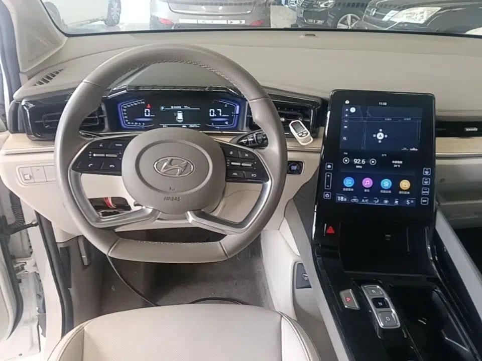 Hyundai Custo 2022 270TGDi Smart Luxury Flagship Edition TOP — миниатюра 14