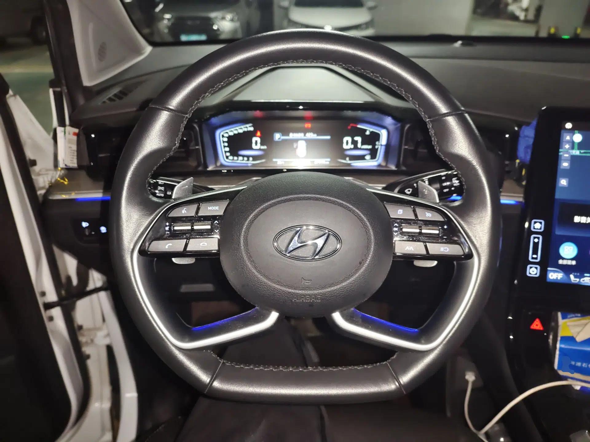 Hyundai Custo 2021 380TGDi Smart Luxury Premium LUX — миниатюра 11