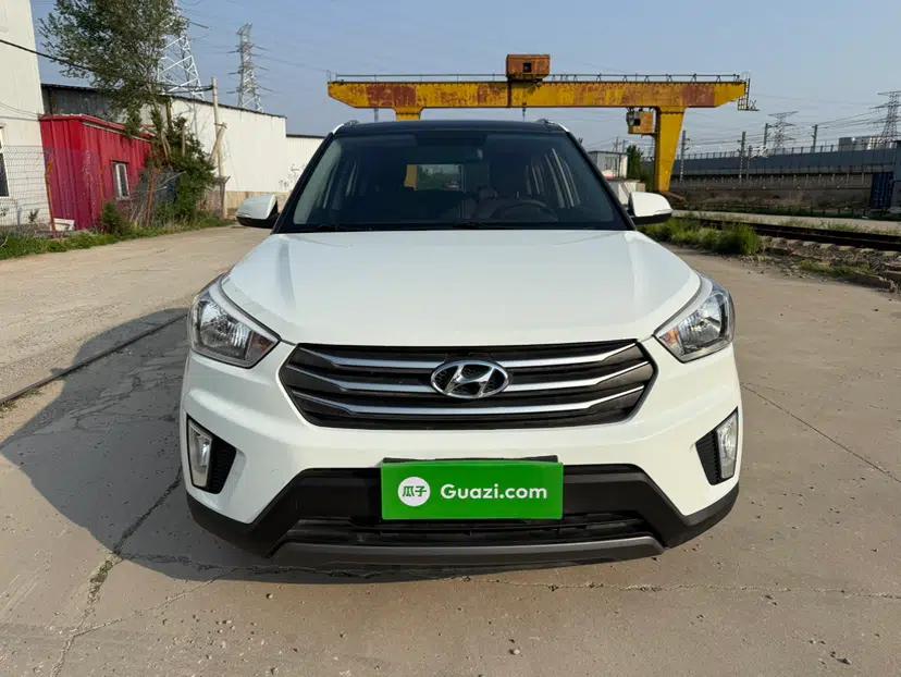 Hyundai ix25 2015 1.6L Automatic Two-Wheel Drive Smart GLS Trim — миниатюра 2