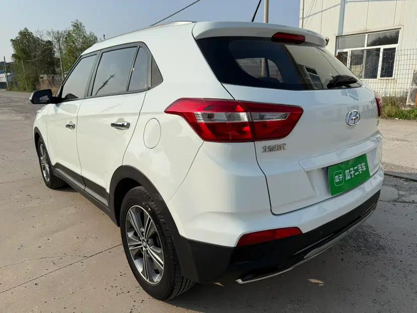 Hyundai ix25 2015 1.6L Automatic Two-Wheel Drive Smart GLS Trim — миниатюра 4