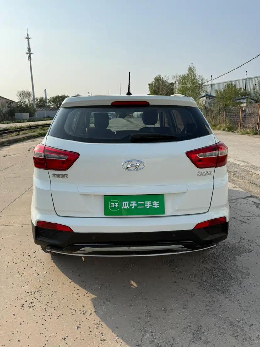 Hyundai ix25 2015 1.6L Automatic Two-Wheel Drive Smart GLS Trim — миниатюра 6