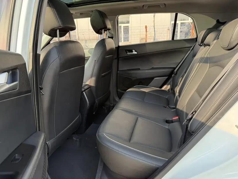 Hyundai ix25 2015 1.6L Automatic Two-Wheel Drive Smart GLS Trim — миниатюра 7